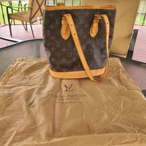 Louis Vuitton monogram purse